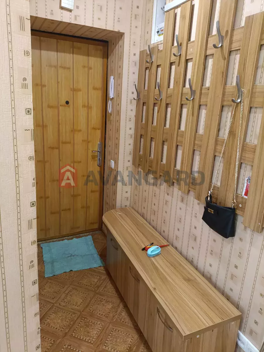 1 ��. ��������, 31/-/12 ��. �., 4/5 ������ ���� 8