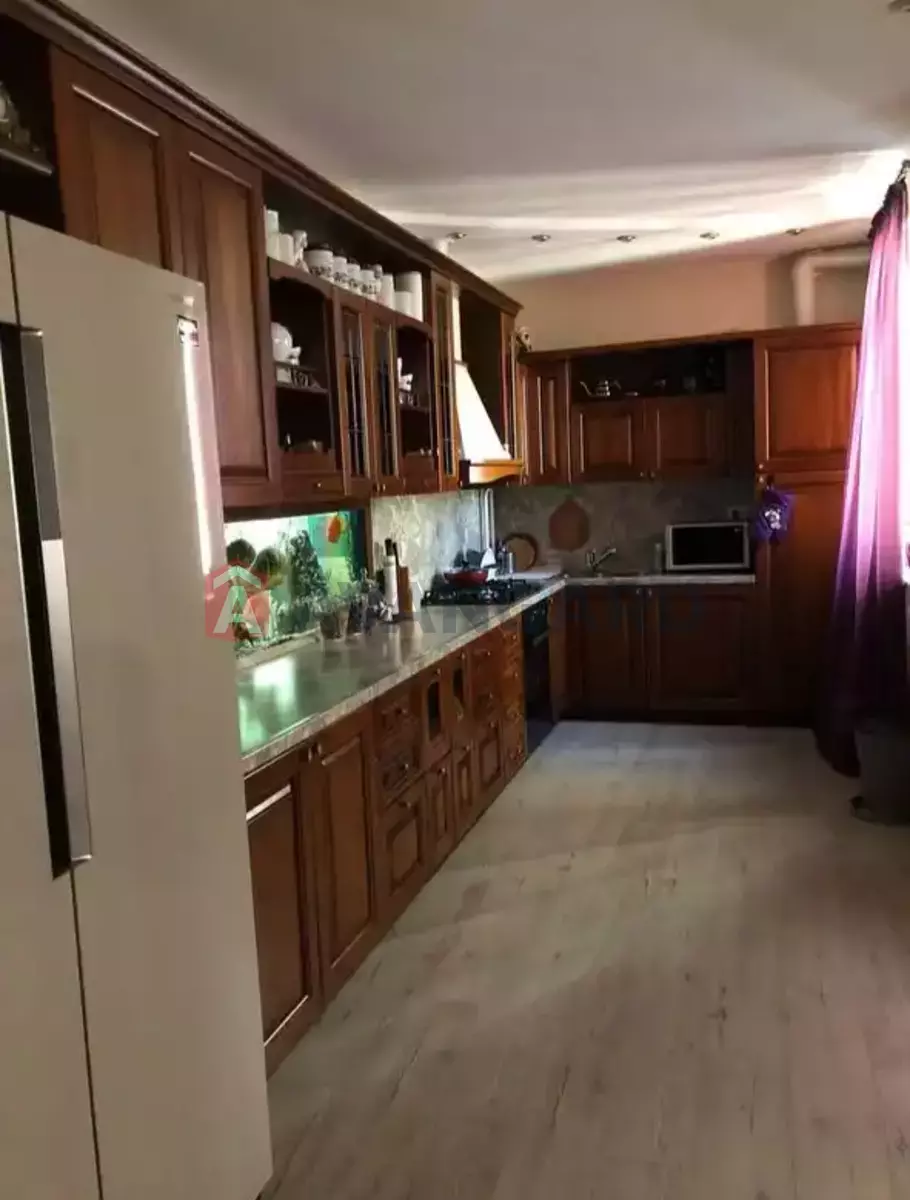 4 ��. ��������, 195/100/20 ��. �., 8/9 ������ ���� 10