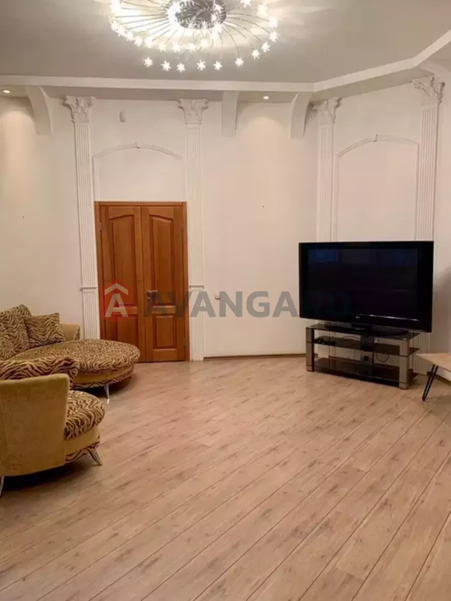 4 ��. ��������, 170/-/30 ��. �., 2/3 ������ ���� 2