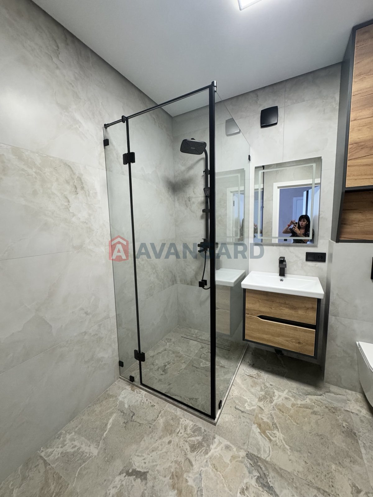 1 . , 40/-/24 . ., 8/10   19