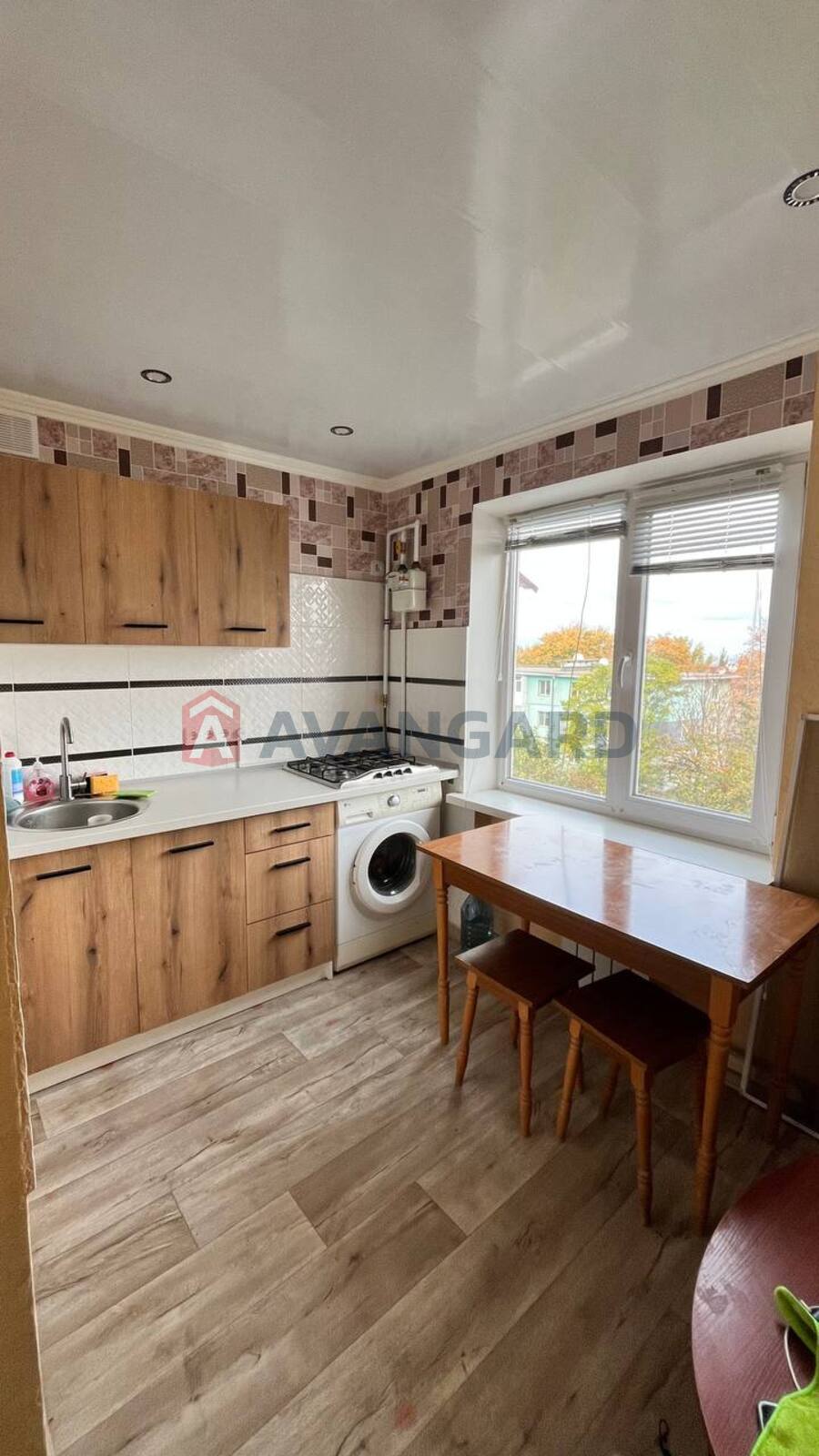 1 ��. ��������, 30/-/7 ��. �., 5/5 ������ ���� 1