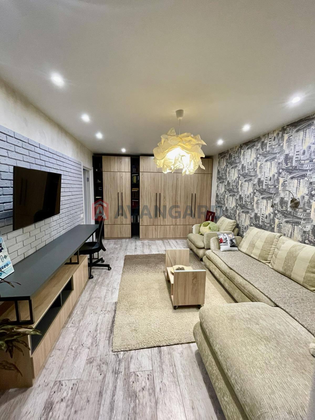 1 ��. ��������, 40/18/9 ��. �., 5/9 ������ ���� 2