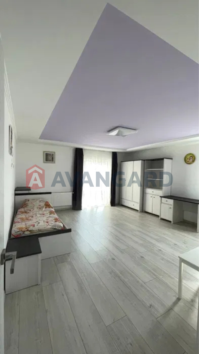 3 ����. ��������, 137/-/- ��. �., 1/3 ���� ���� 6