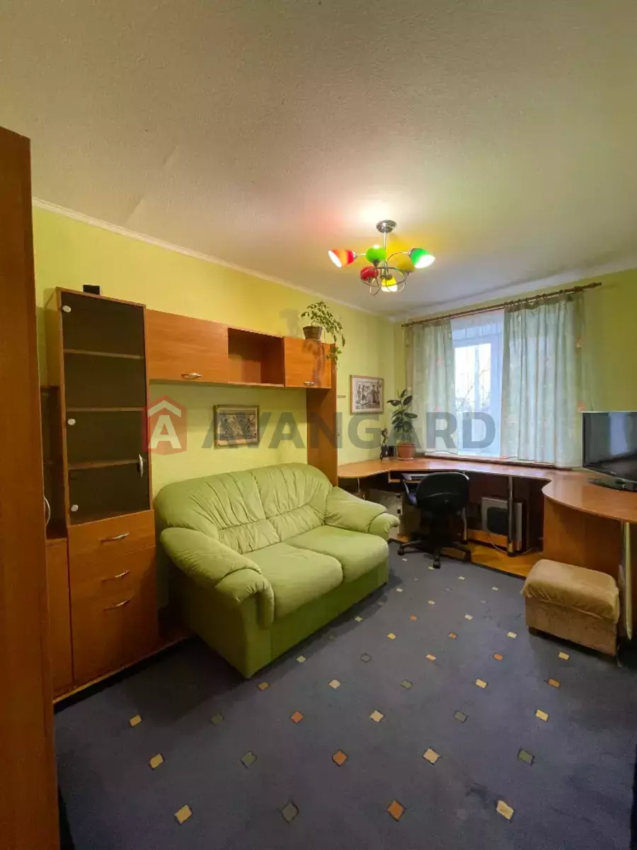 3 ��. ��������, 79/-/10 ��. �., 5/9 ������ ���� 14