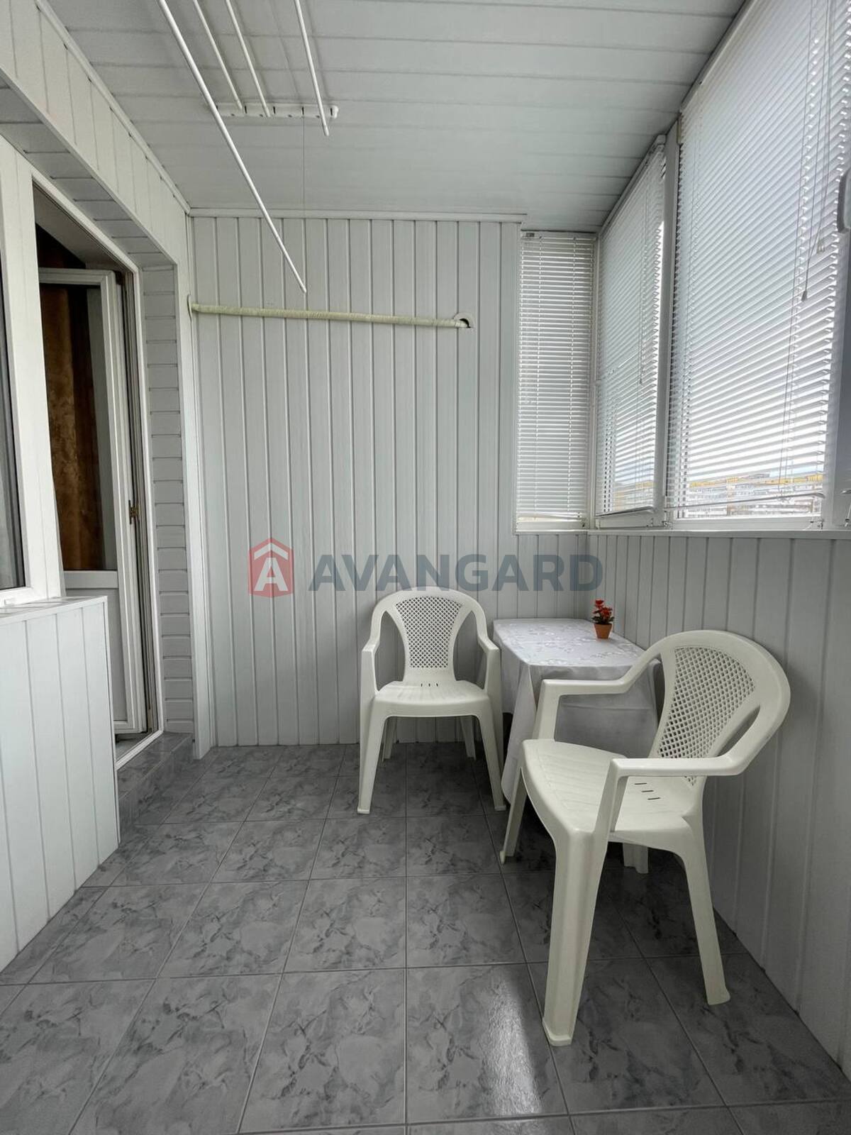 2 ��. ��������, 46/28/9 ��. �., 7/9 ������ ���� 14