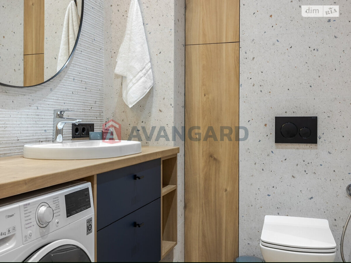 1 ��. ��������, 45/19/5 ��. �., 8/10 ������ ���� 19