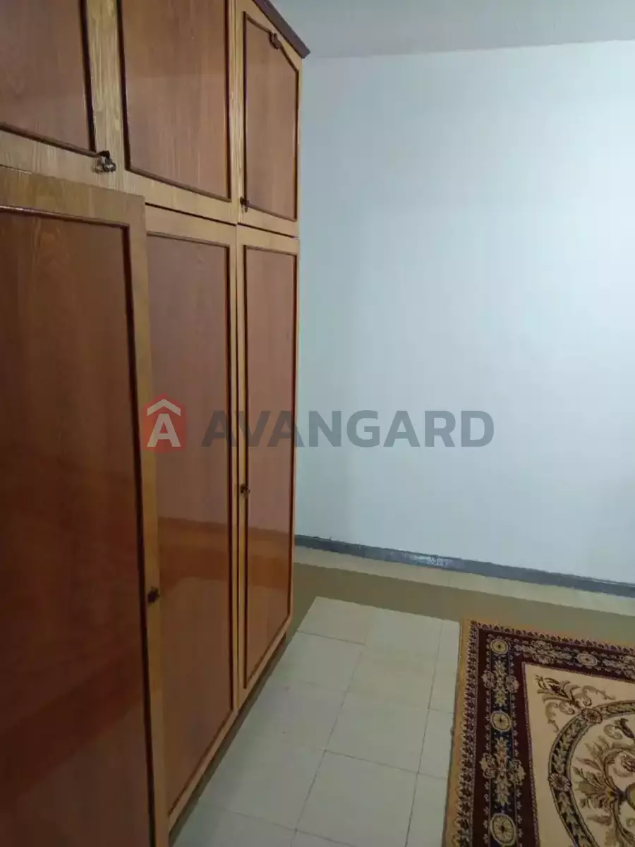 2 ����. ��������, 50/-/- ��. �., 8/9 ���� ���� 8