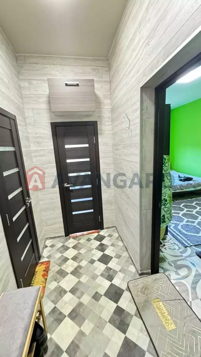 1 ��. ��������, 32/-/9 ��. �., 2/3 ������ ���� 3