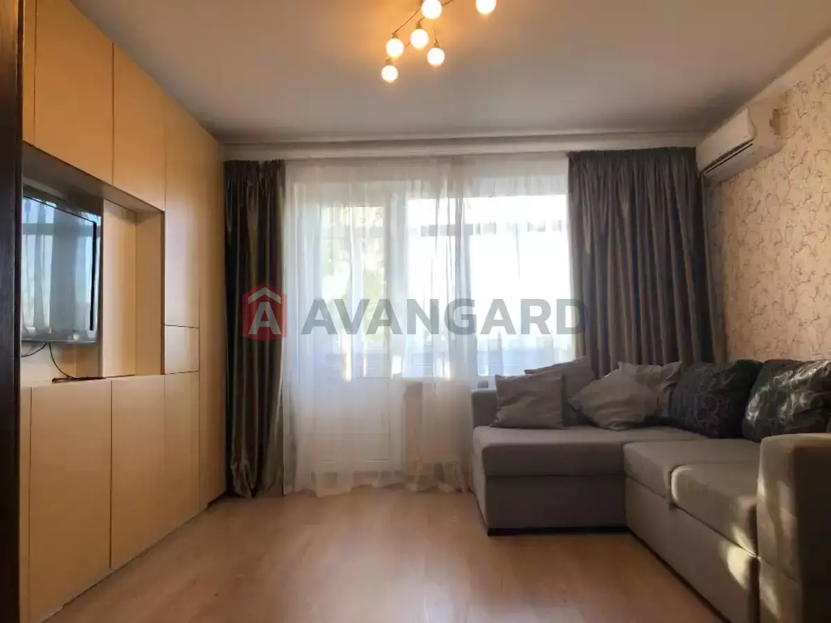 3 ��. ��������, 68/41/10 ��. �., 5/9 ������ ���� 1