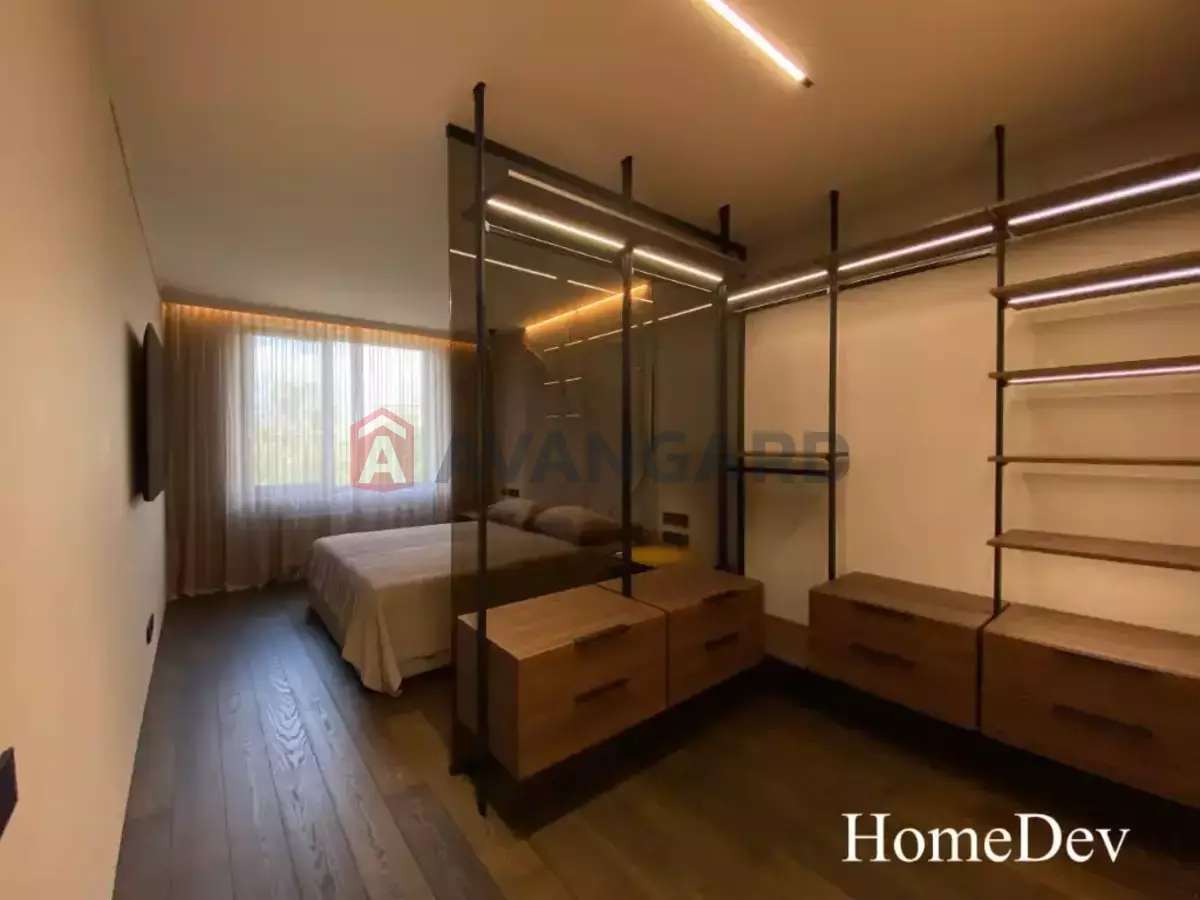 4 ��. ��������, 138/-/25 ��. �., 4/6 ������ ���� 3