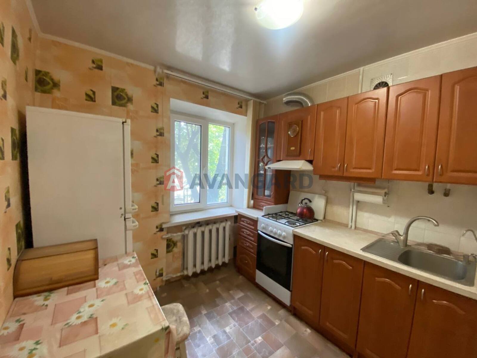 1 ��. ��������, 33/6/16 ��. �., 2/5 ������ ���� 18