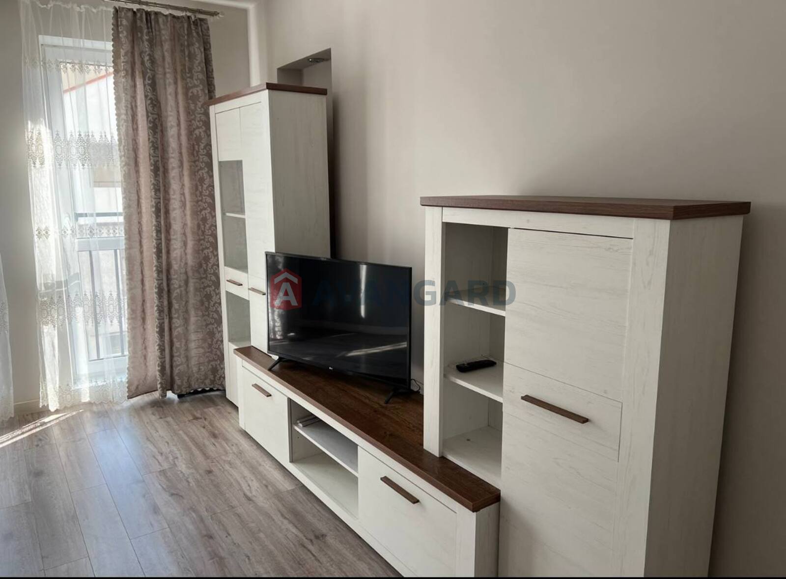 1 ��. ��������, 47.8/20.6/12.8 ��. �., 4/10 ������ ���� 4