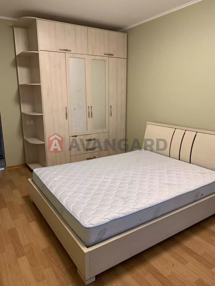 1 ��. ��������, 47/-/14 ��. �., 4/9 ������ ���� 2