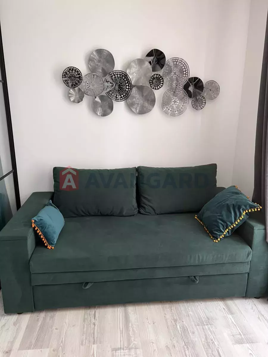 1 ��. ��������, 40/-/13 ��. �., 6/12 ������ ���� 9