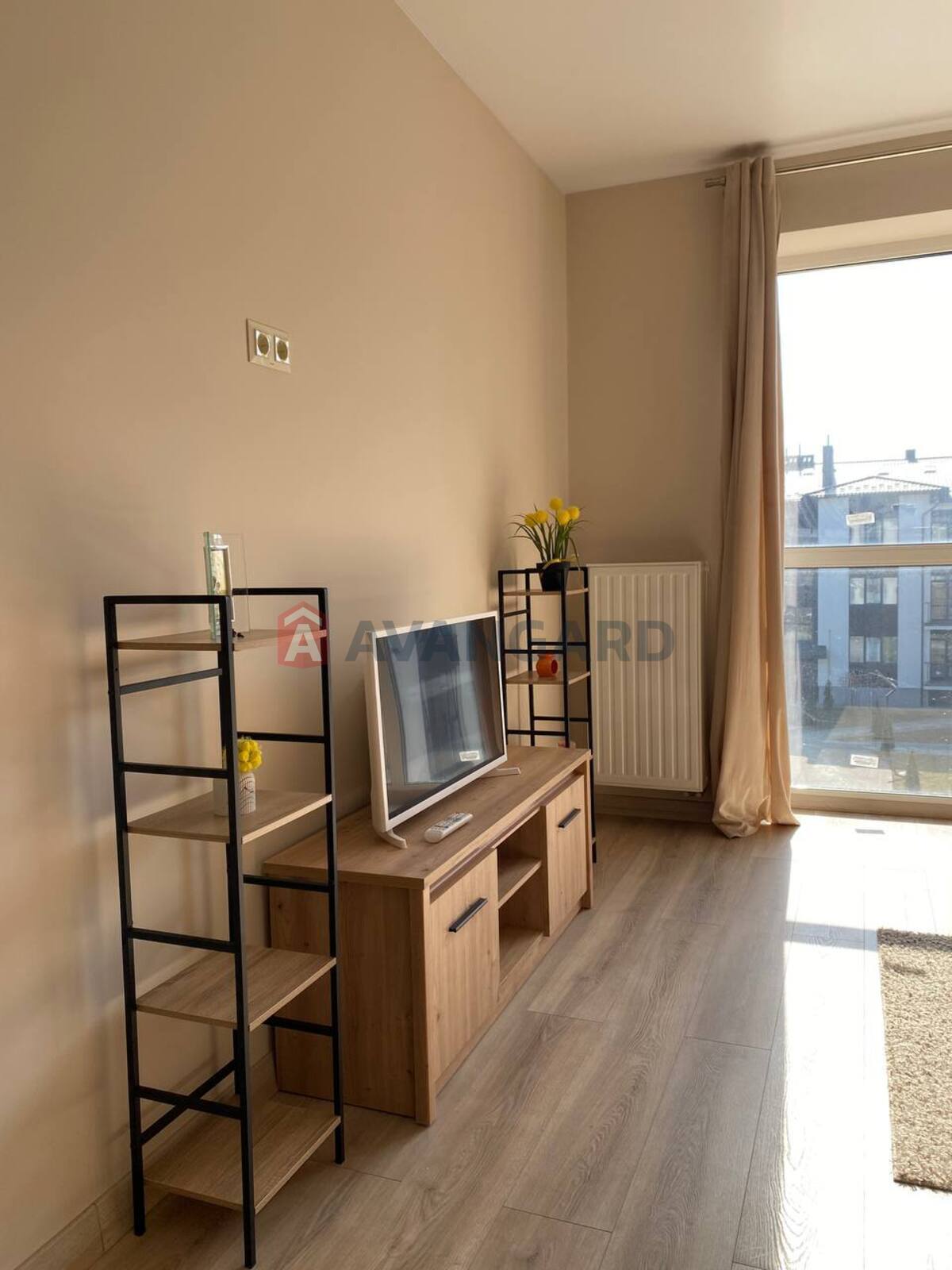 1 ����. ��������, 41,4/14,9/15,5 ��. �., 3/3 ���� ���� 3