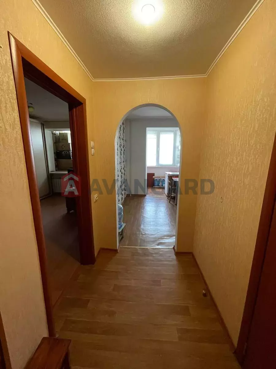 1 ����. ��������, 40/-/9 ��. �., 12/16 ���� ���� 4