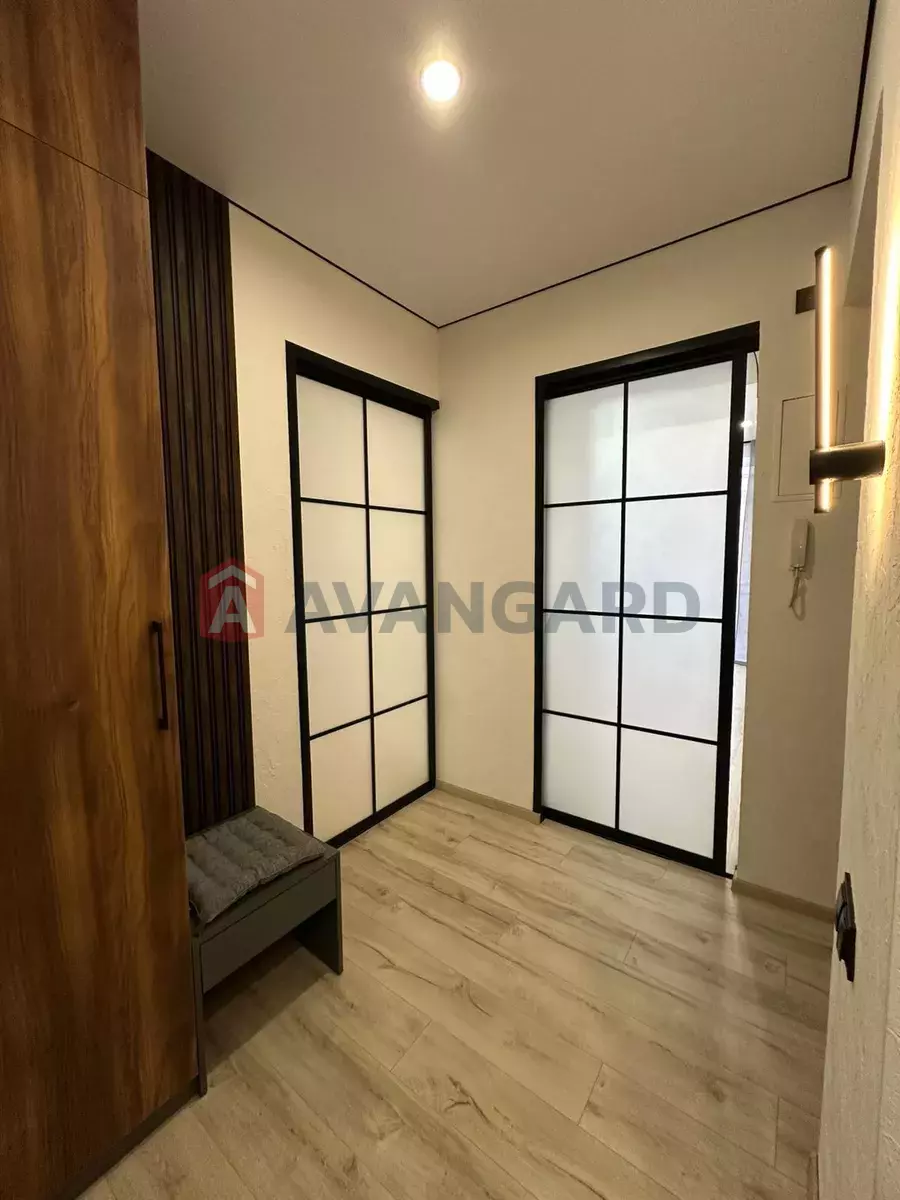 2 ����. ��������, 52/-/7 ��. �., 5/5 ���� ���� 6