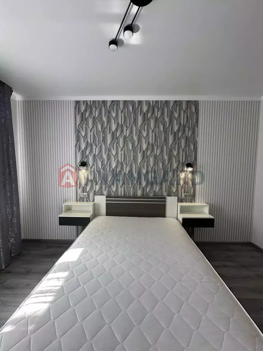 1 ����. ��������, 45/-/- ��. �., 8/10 ���� ���� 6