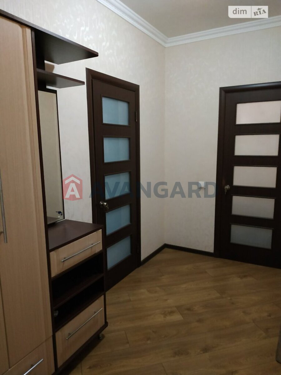 1 ����. ��������, 51/20/17 ��. �., 4/10 ���� ���� 14