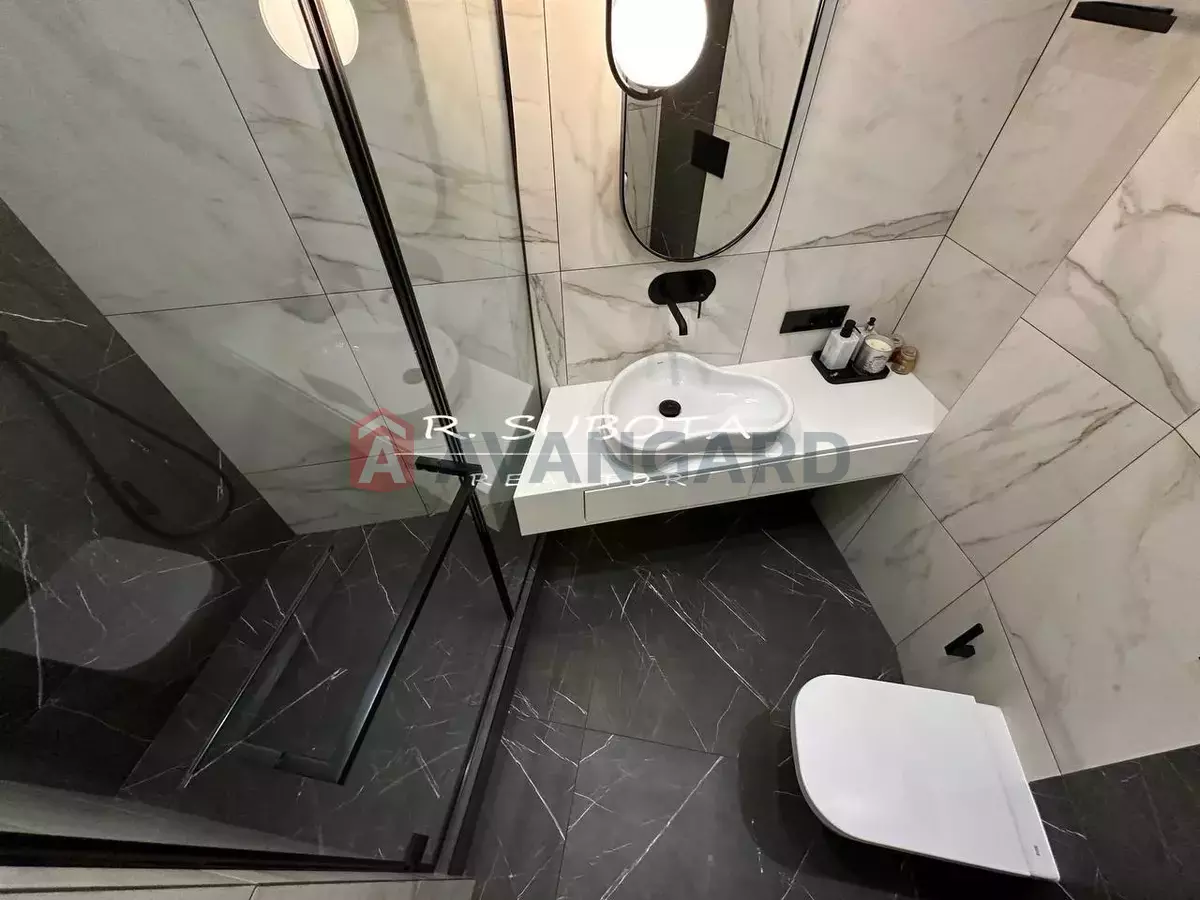 4 ��. ��������, 140/-/- ��. �., 19/24 ������ ���� 16