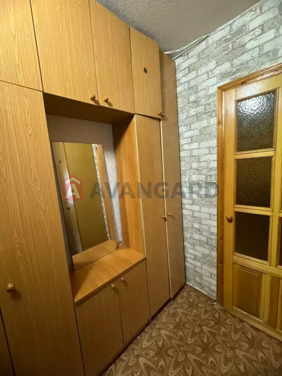 1 . , 40/-/- . ., 8/9   17