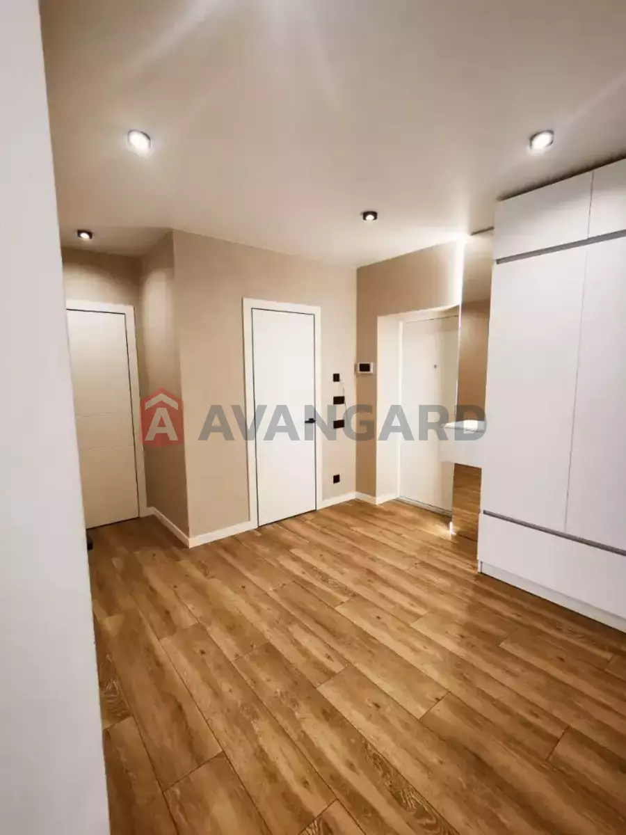 3 ����. ��������, 90/-/23 ��. �., 11/12 ���� ���� 15