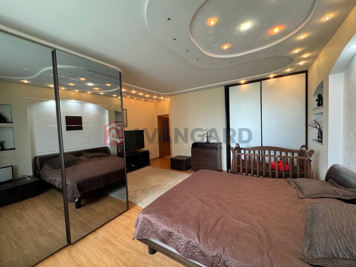 3 ��. ��������, 125/-/12 ��. �., 9/14 ������ ���� 6