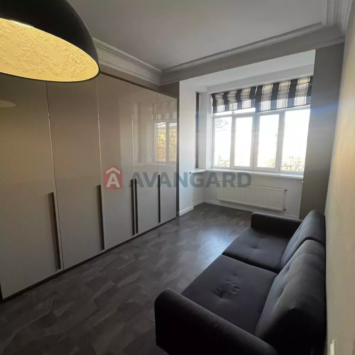 3 ��. ��������, 84/-/9 ��. �., 3/5 ������ ���� 6