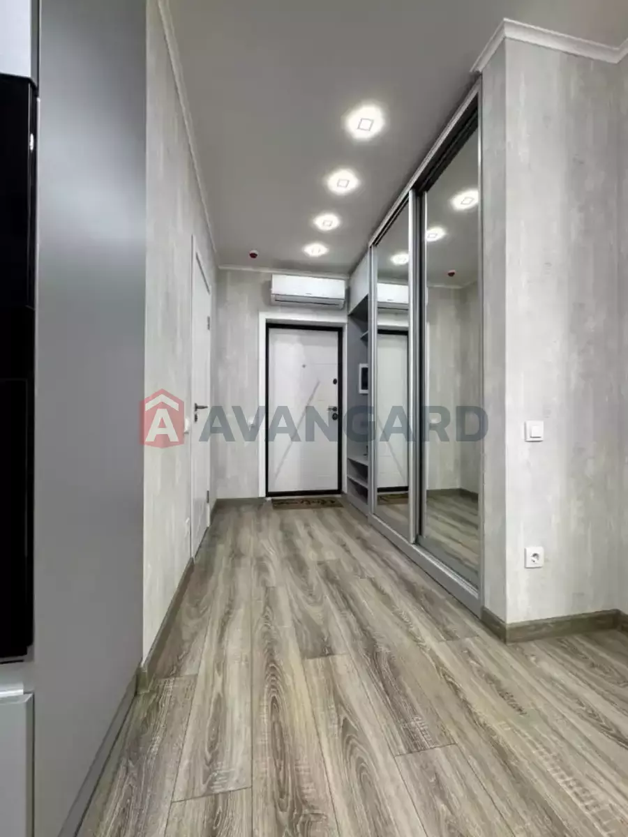 1 ����. ��������, 44/15/20 ��. �., 8/10 ���� ���� 14