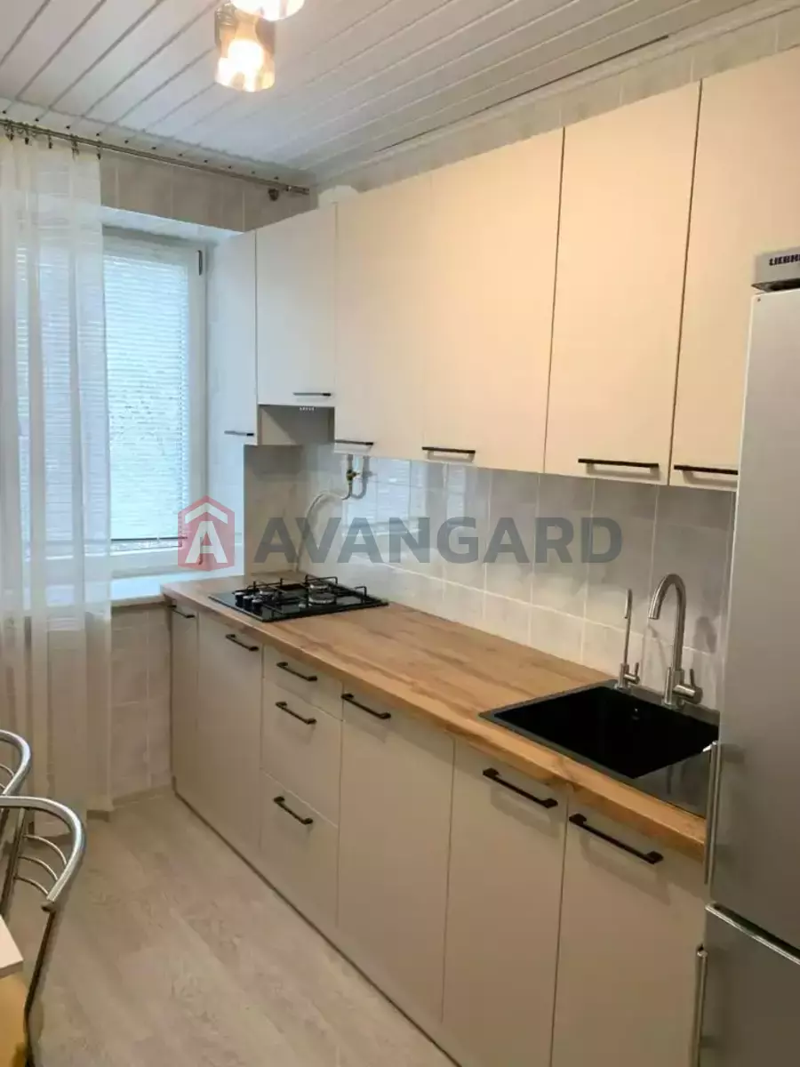 2 ����. ��������, 40/-/7 ��. �., 3/9 ���� ���� 7