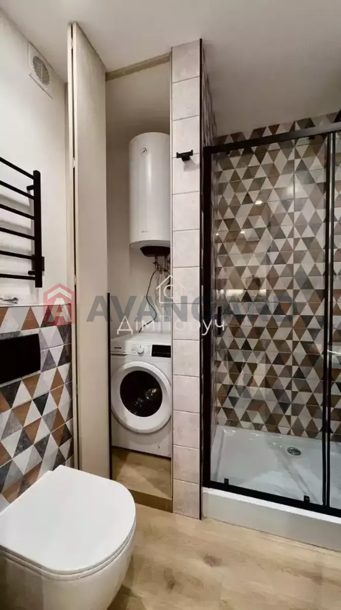 2 ����. ��������, 39/18/5 ��. �., 3/6 ���� ���� 21