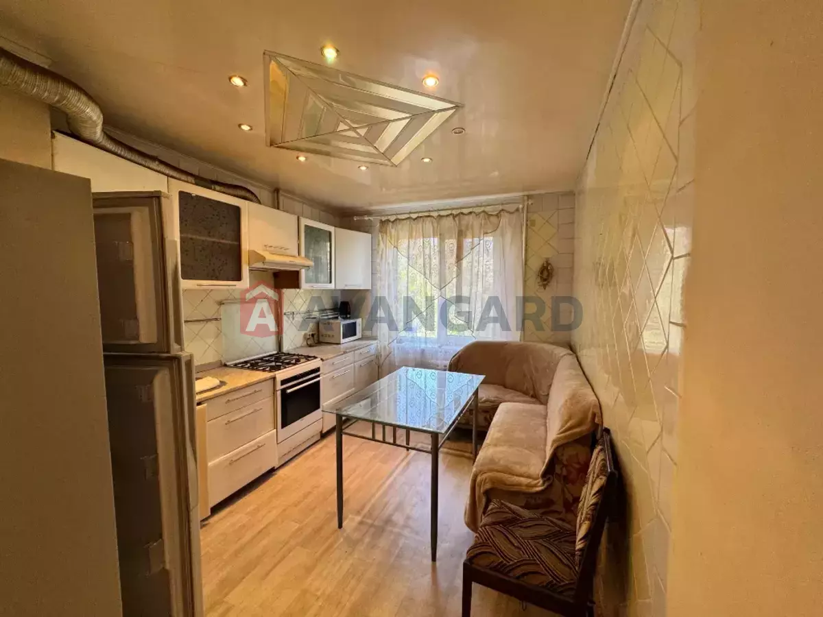 3 ��. ��������, 65/-/- ��. �., 3/9 ������ ���� 2