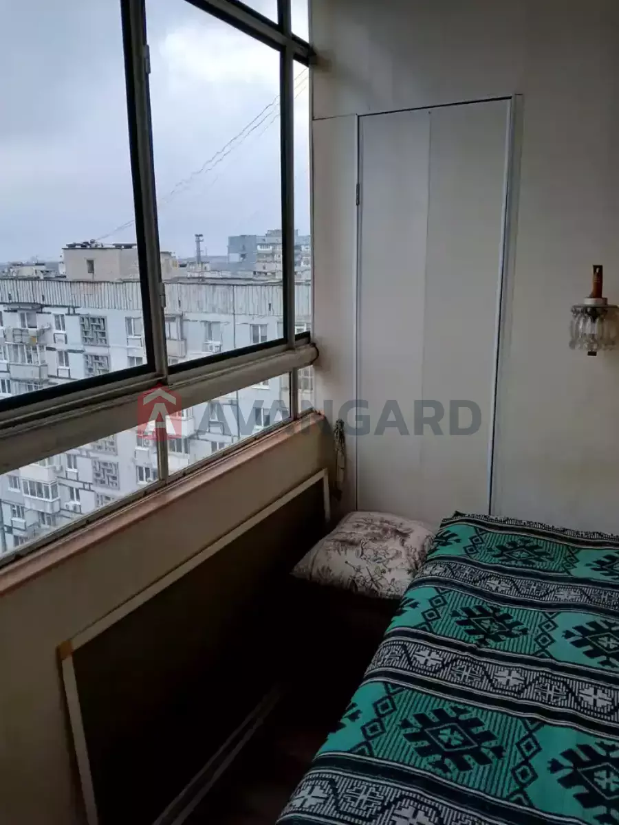 1 . , 40/-/- . ., 10/12   8