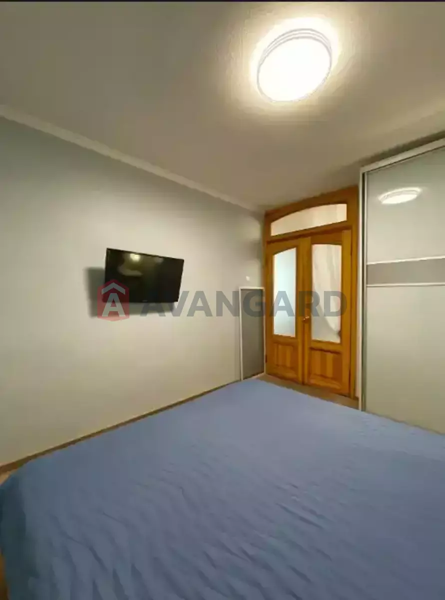 1 ����. ��������, 35/18/6 ��. �., 4/9 ���� ���� 12