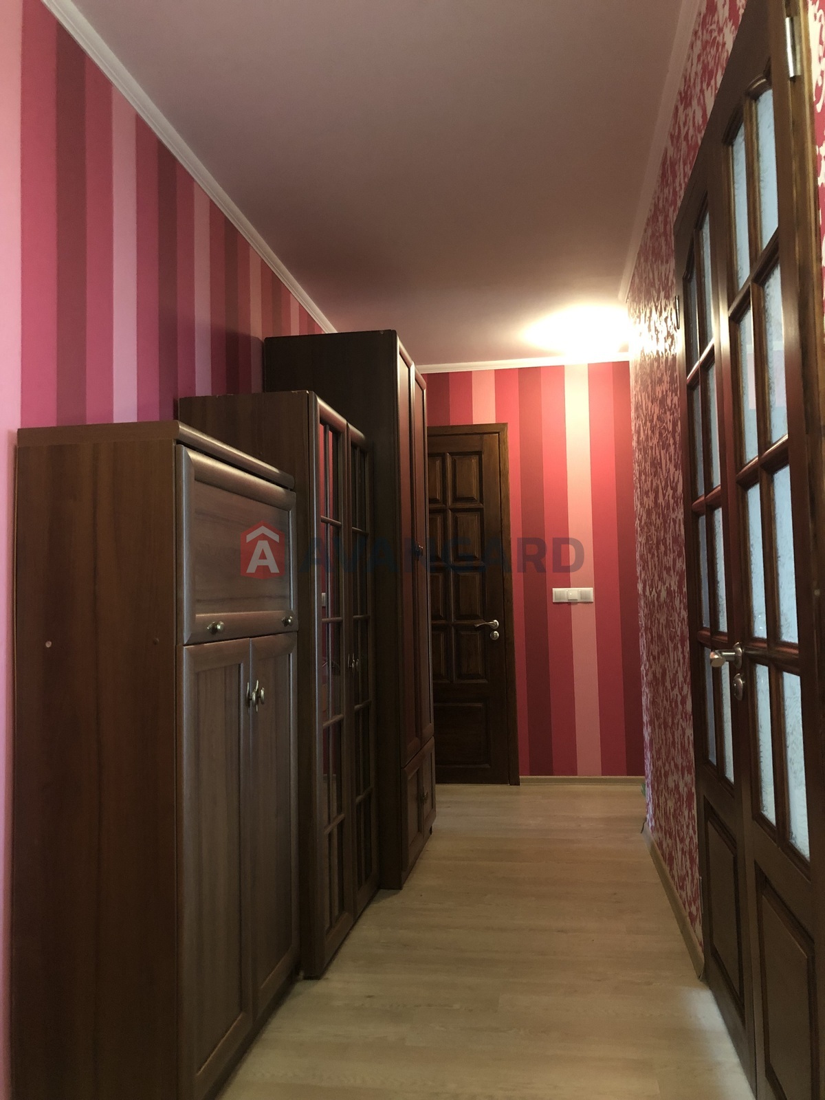 1 ��. ��������, 68/41/10 ��. �., 5/9 ������ ���� 15