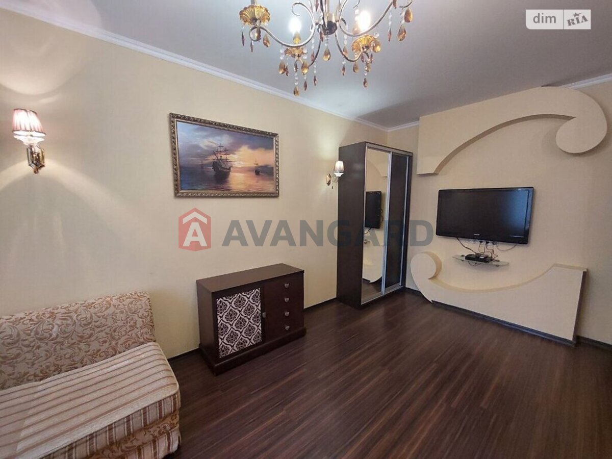 1 ��. ��������, 38/16/14 ��. �., 1/3 ������ ���� 2