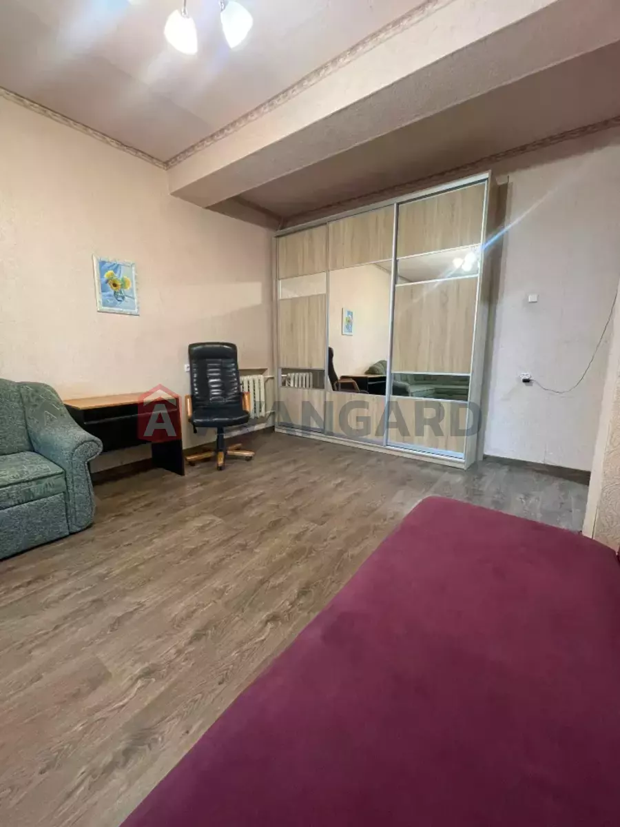 1 . , 37/-/- . ., 3/5   2