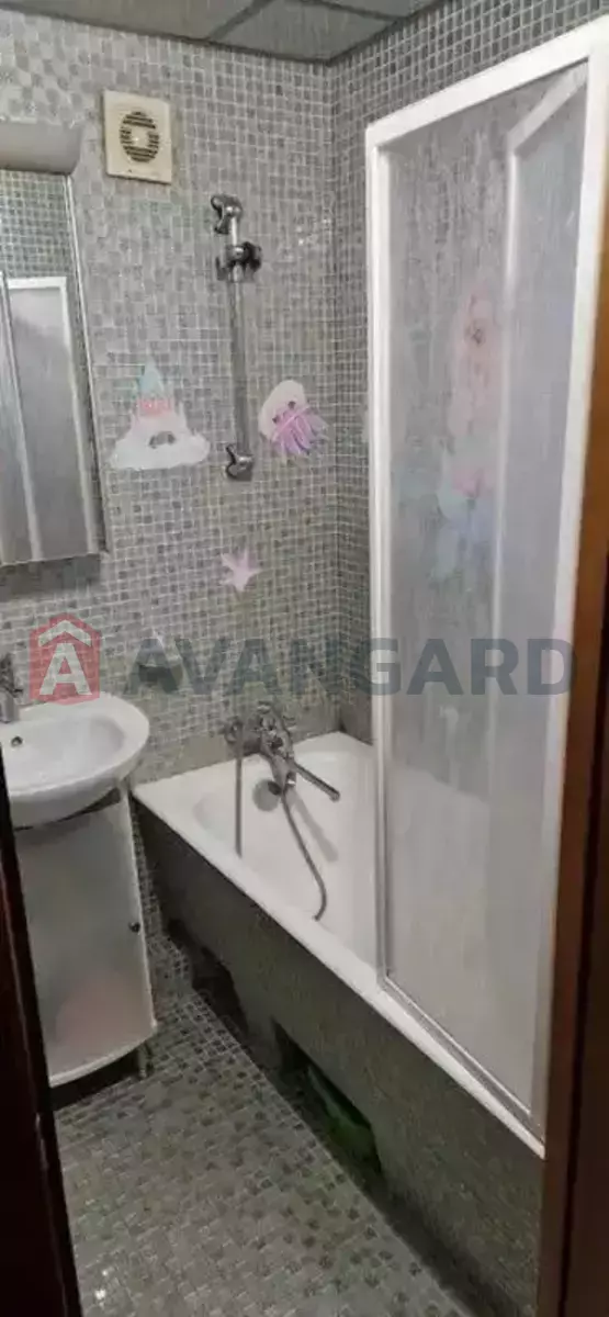 4 ��. ��������, 77/56/8 ��. �., 8/9 ������ ���� 14