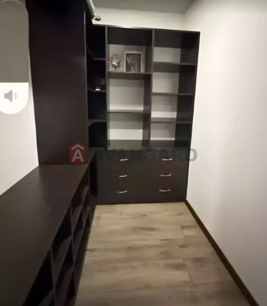 1 ��. ��������, 37/-/- ��. �., 4/5 ������ ���� 7