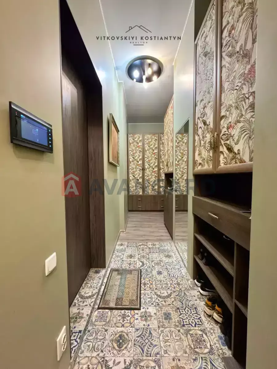 3 ��. ��������, 110/-/20 ��. �., 3/15 ������ ���� 11