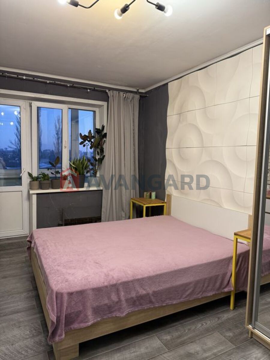 1 ����. ��������, 39/-/8 ��. �., 5/10 ���� ���� 1