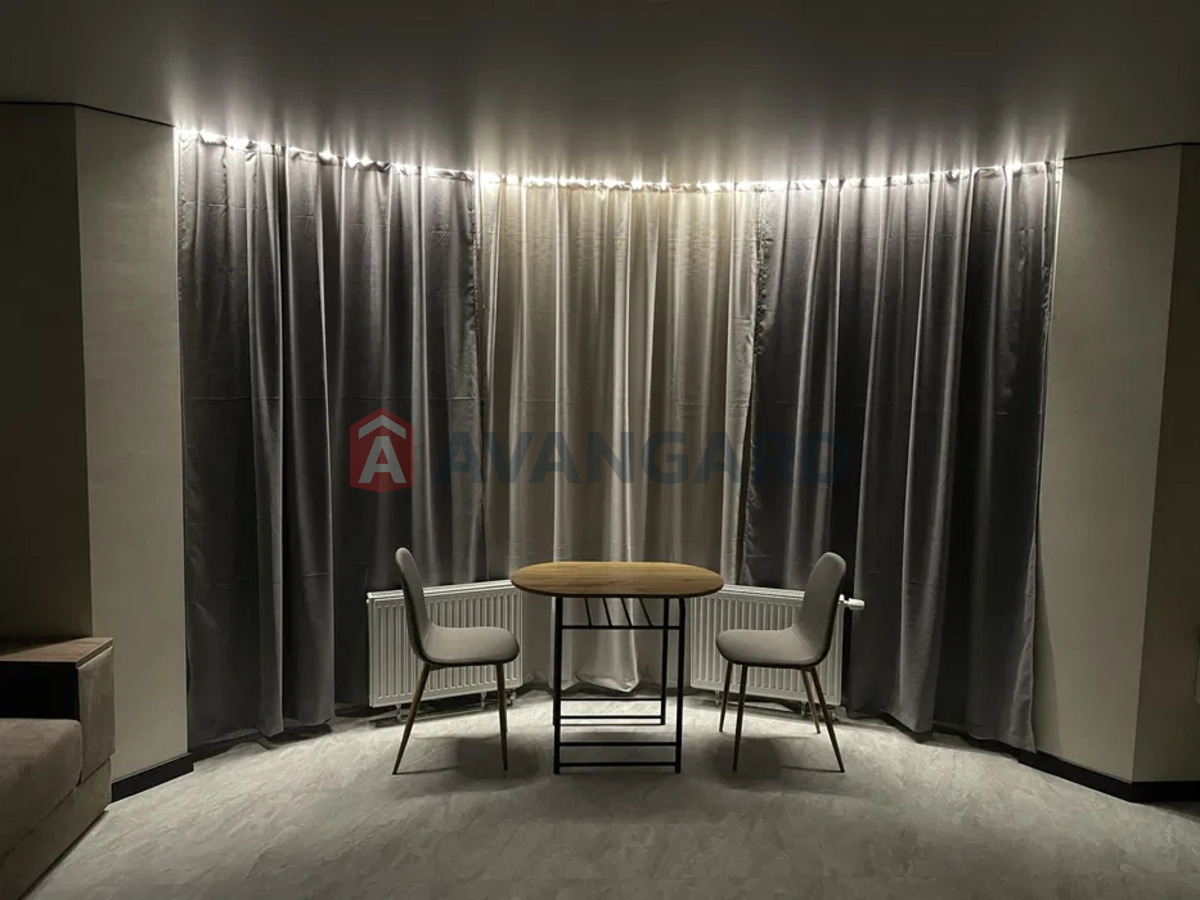 1 ��. ��������, 38/-/5 ��. �., 25/26 ������ ���� 21