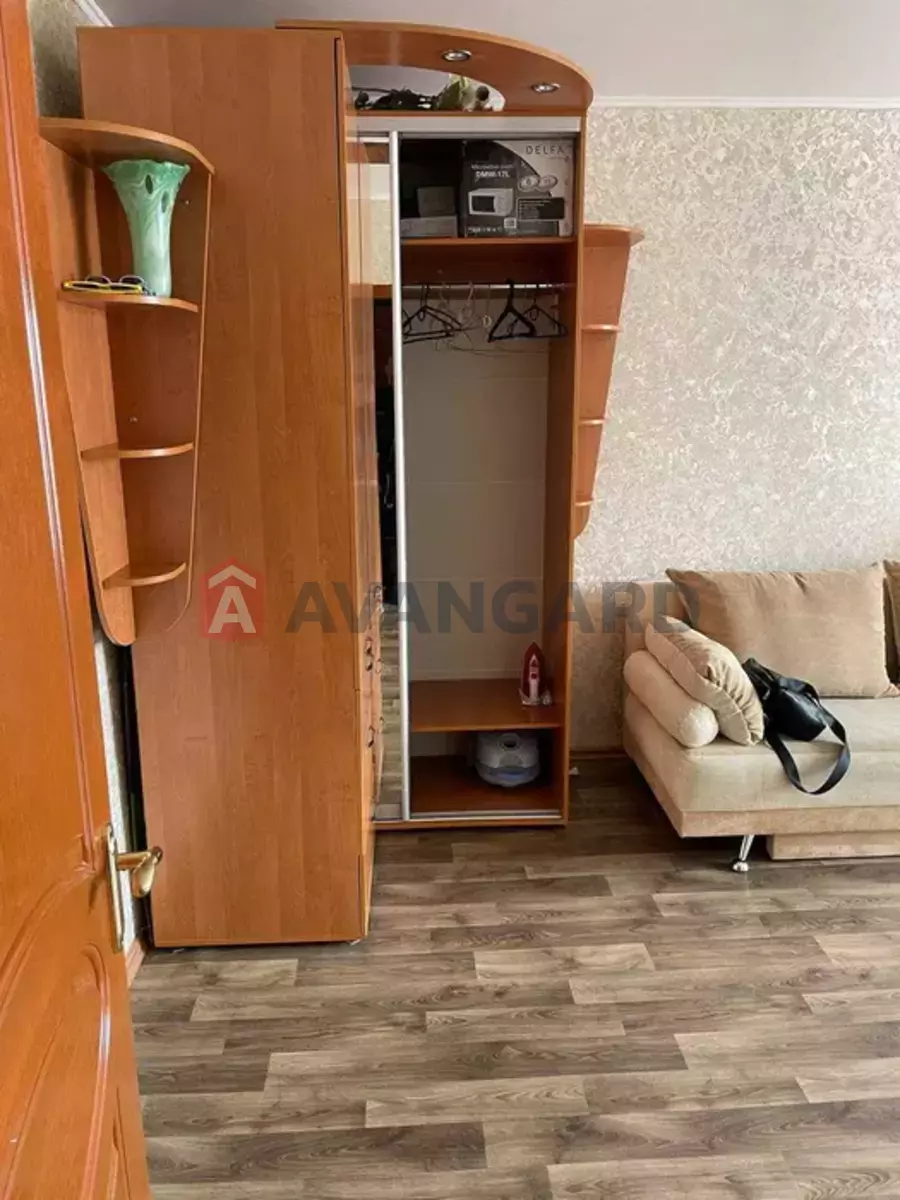 1 . , 39/-/6 . ., 8/9   22