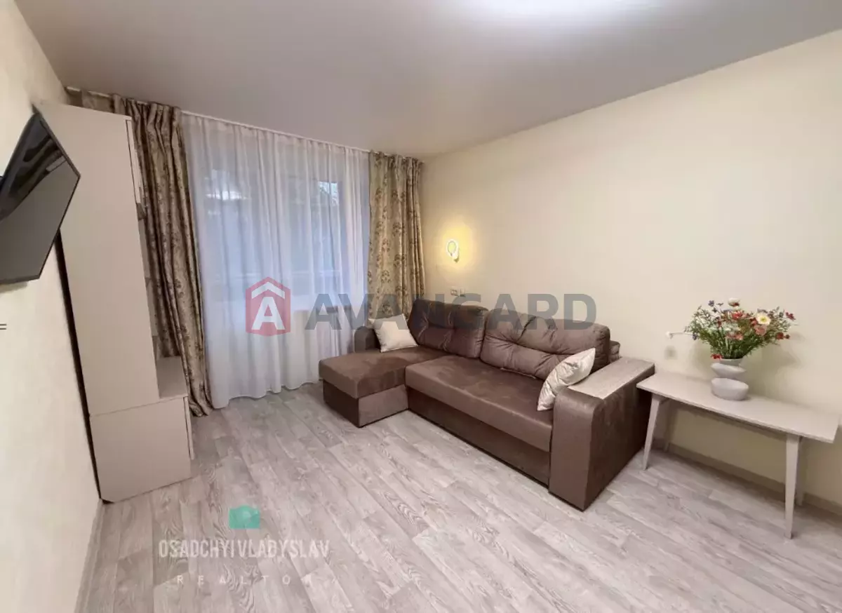 3 ��. ��������, 64/-/- ��. �., 2/9 ������ ���� 12