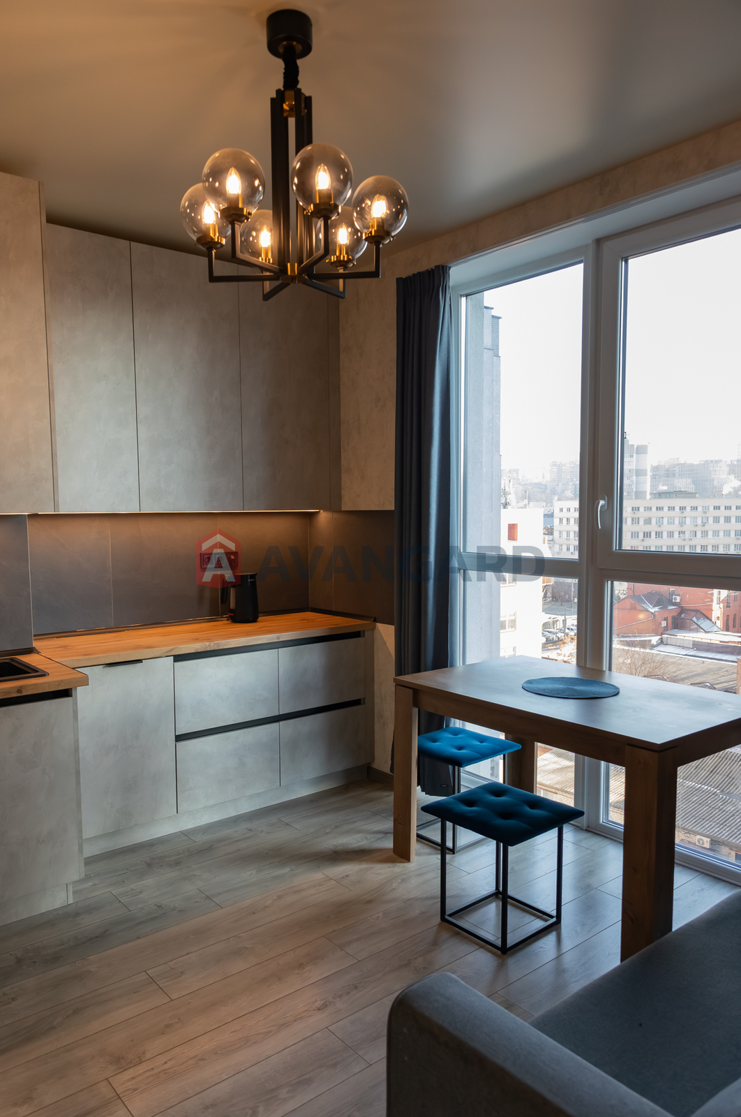 1 ��. ��������, 45/-/- ��. �., 8/22 ������ ���� 3