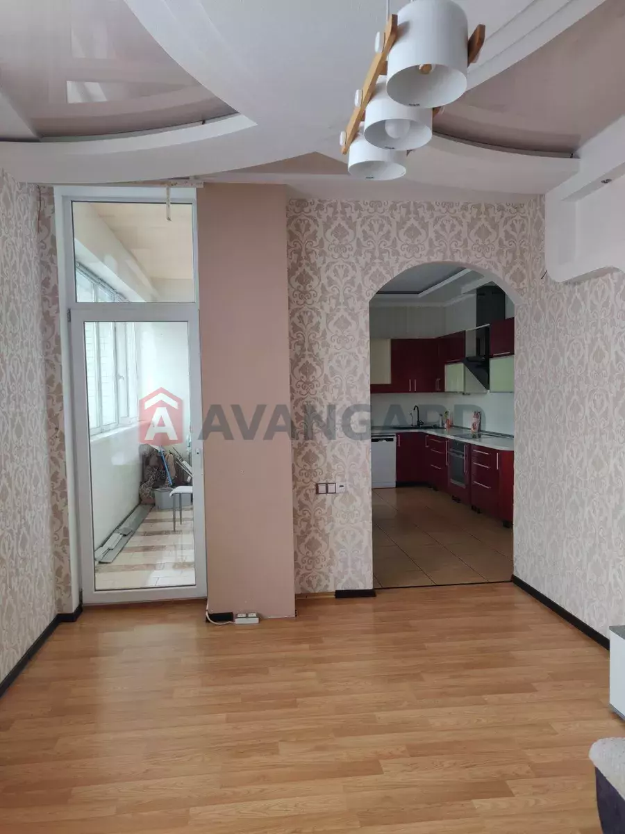 3 ����. ��������, 104/-/15 ��. �., 8/12 ���� ���� 11