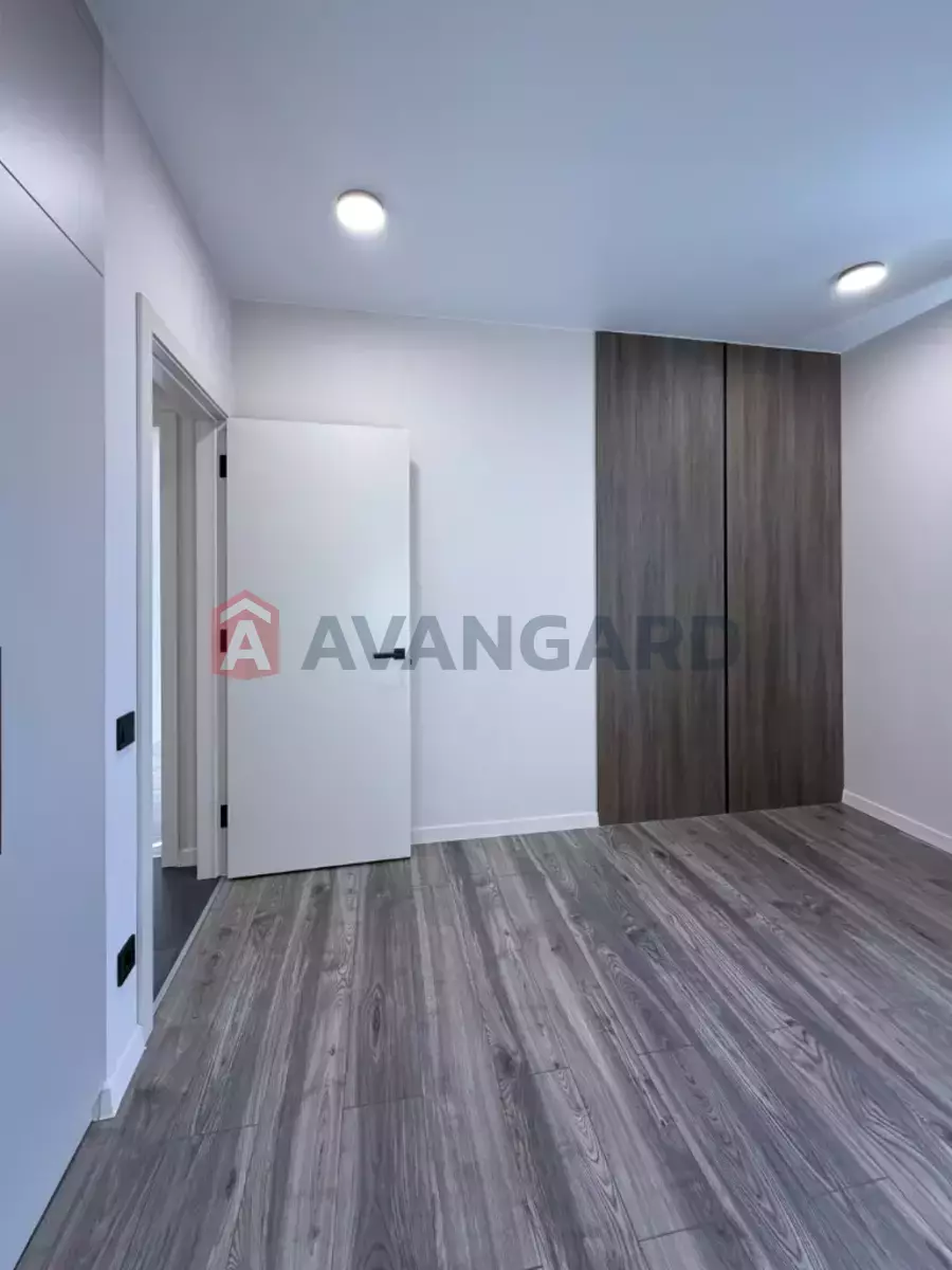 2 ��. ��������, 60/40/15 ��. �., 16/17 ������ ���� 12