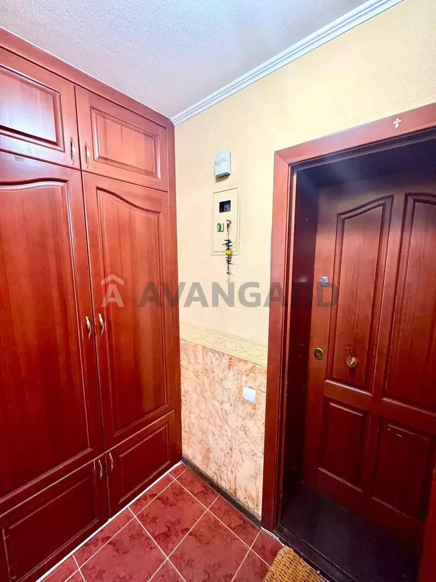 1 ����. ��������, 30/-/6 ��. �., 1/5 ���� ���� 14