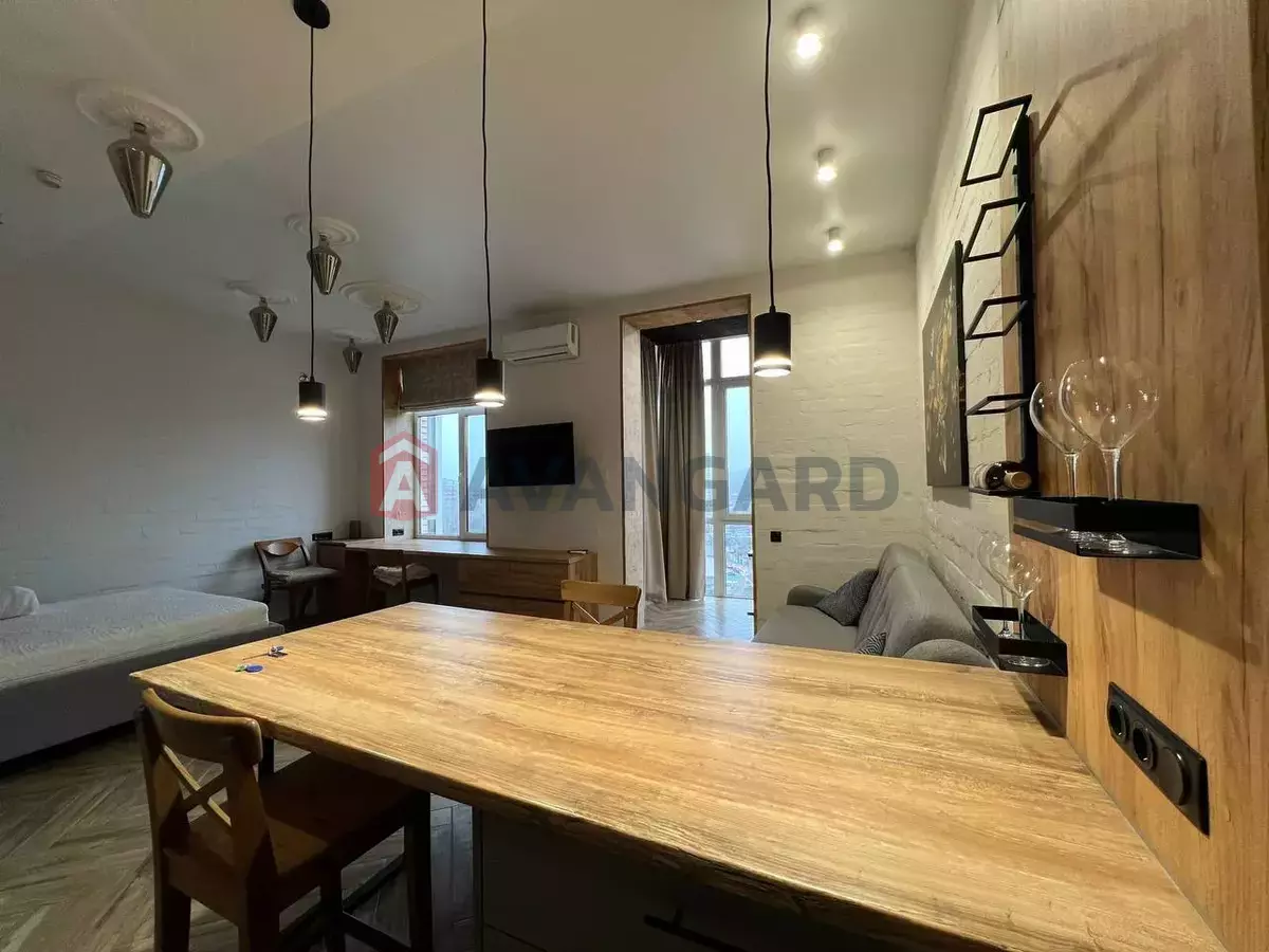 1 . , 42/-/- . ., 9/9   3