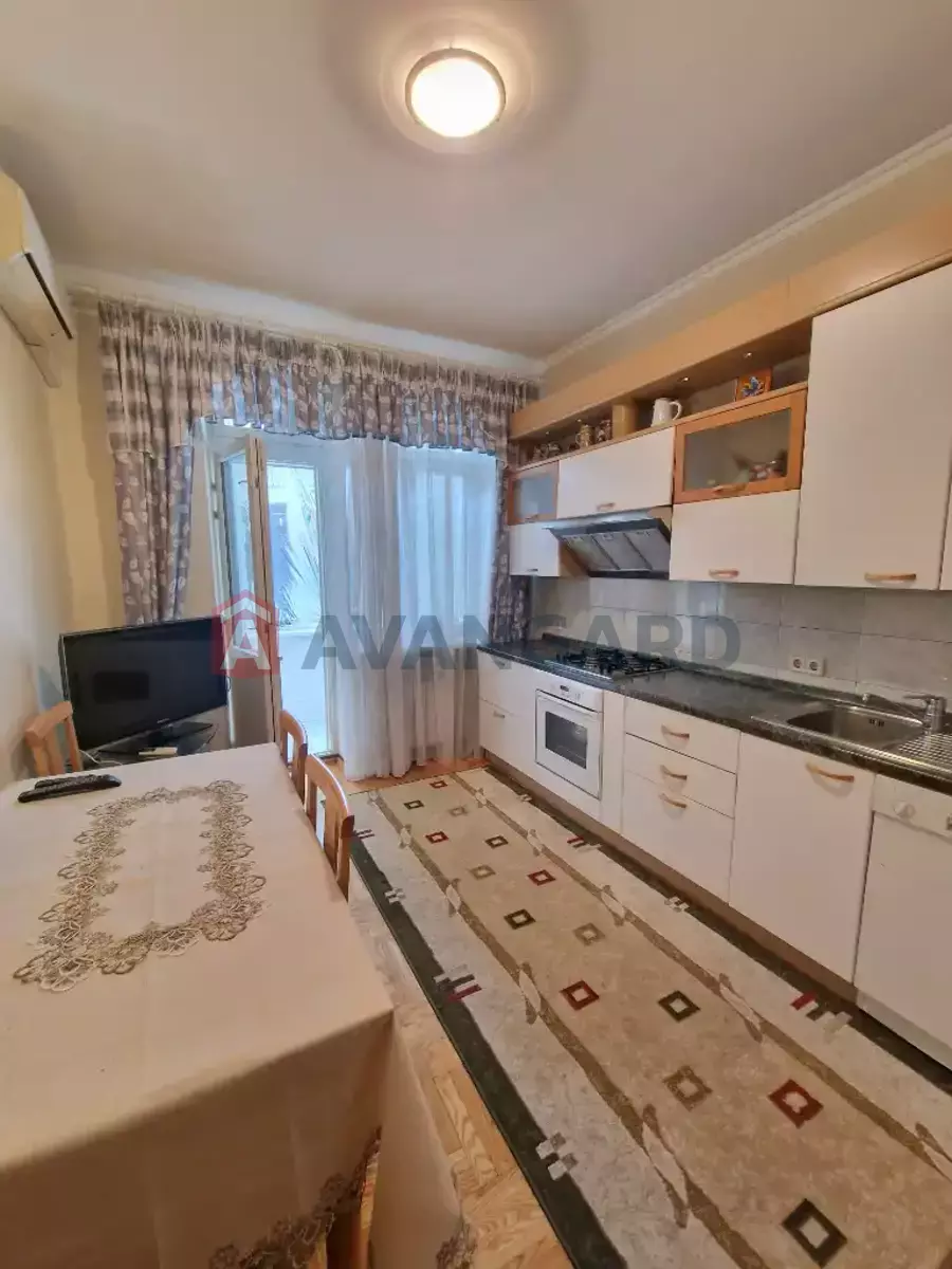 3 ��. ��������, 100/-/- ��. �., 3/6 ������ ���� 19